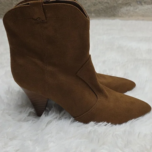 Nine West Brown Ankle Boots. Size 9. NWT! - Picture 4 of 10